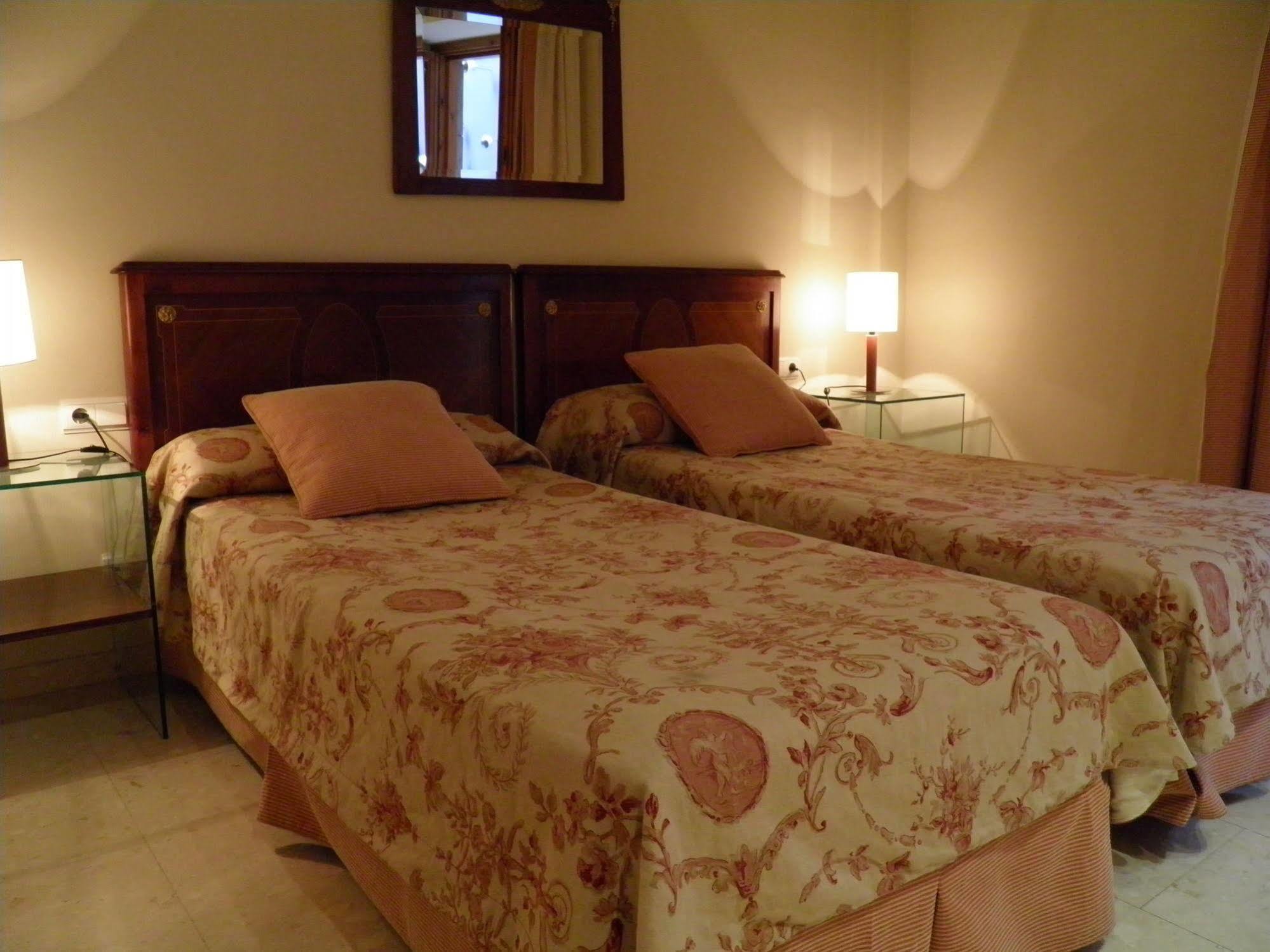 Apartaments St. Jordi Comtal Barcelona Kültér fotó